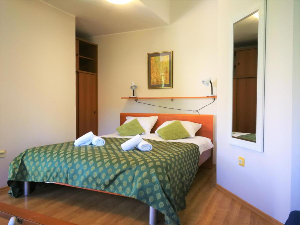 Apartments Bilic With Garden & Swimming Pool - 50M From The Beach Pjescana Uvala Luaran gambar