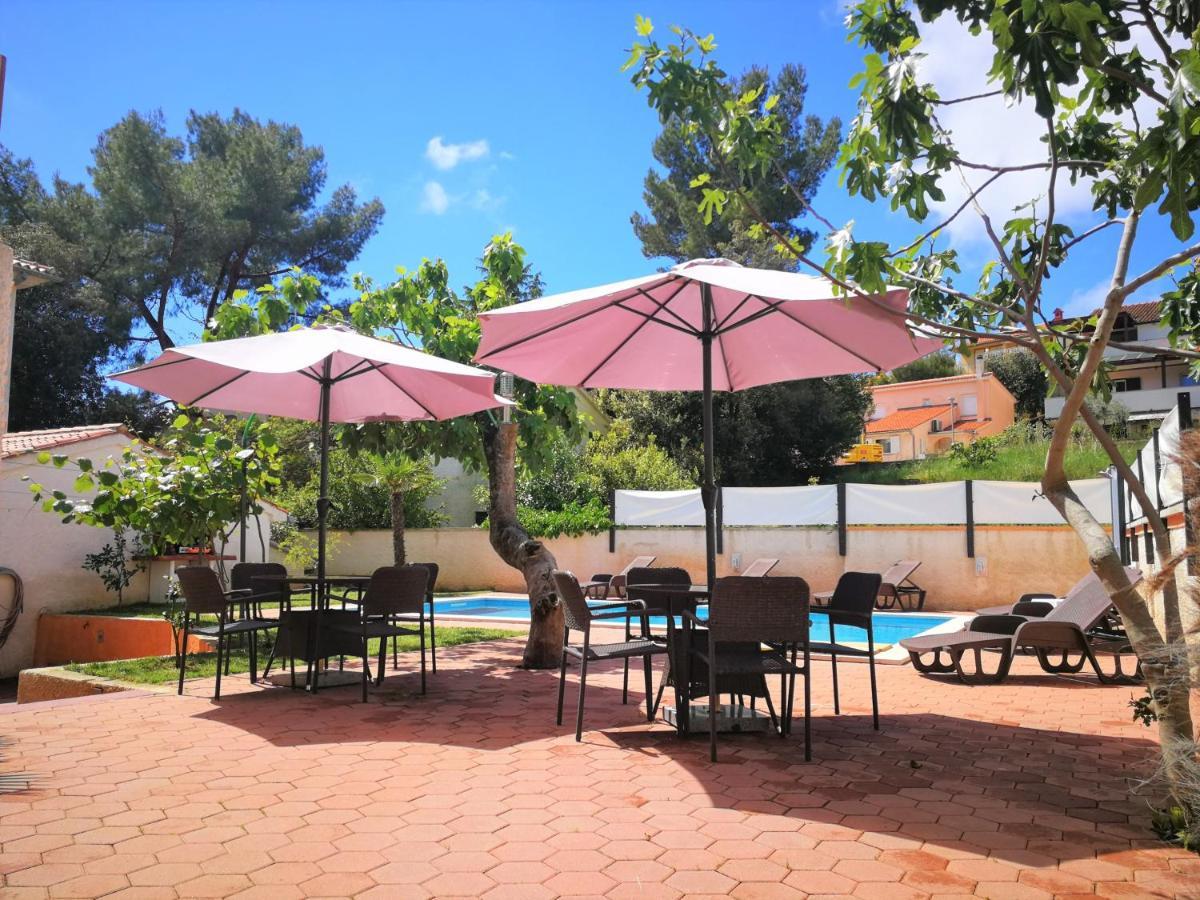 Apartments Bilic With Garden & Swimming Pool - 50M From The Beach Pjescana Uvala Luaran gambar