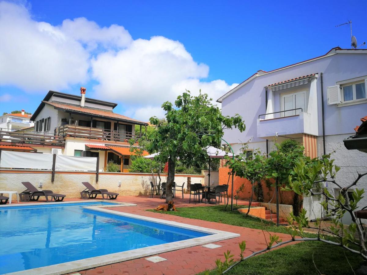 Apartments Bilic With Garden & Swimming Pool - 50M From The Beach Pjescana Uvala Luaran gambar