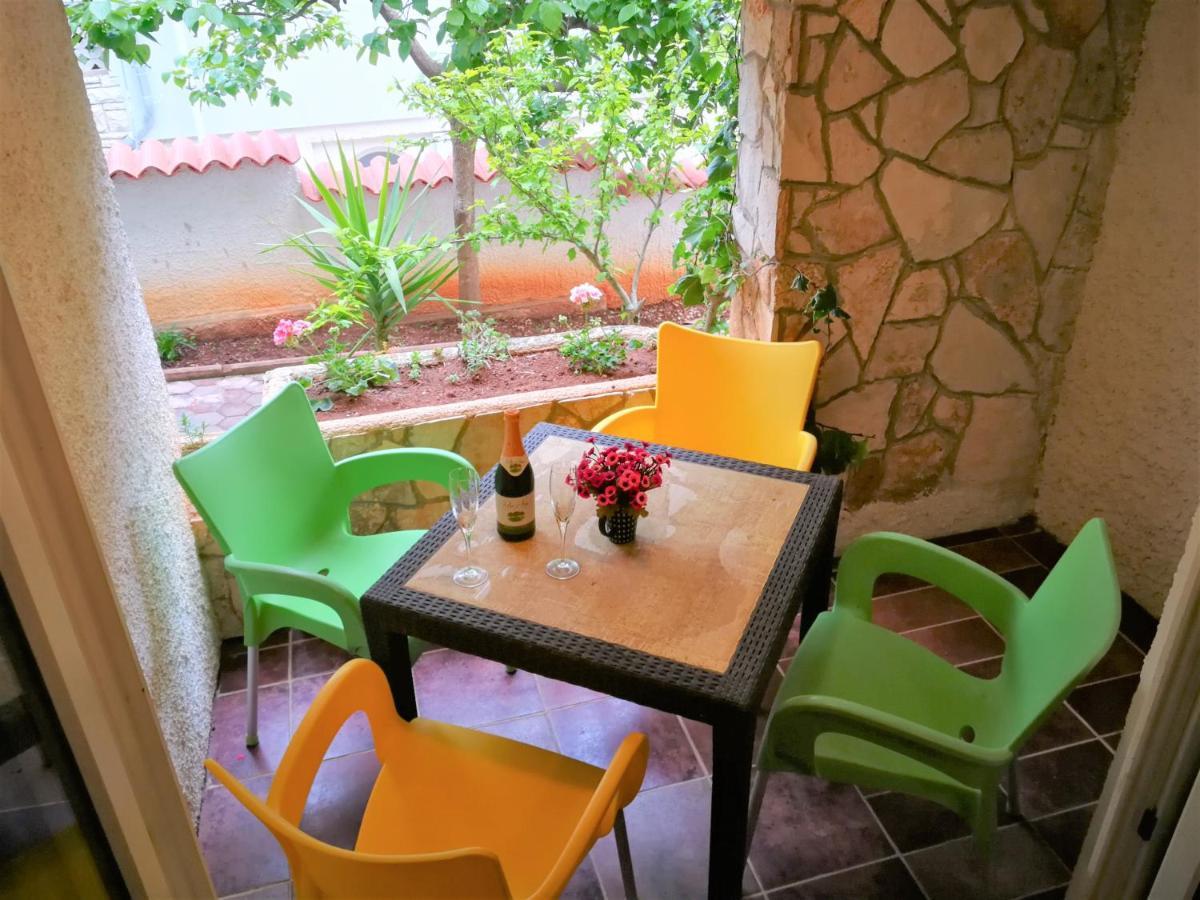 Apartments Bilic With Garden & Swimming Pool - 50M From The Beach Pjescana Uvala Luaran gambar
